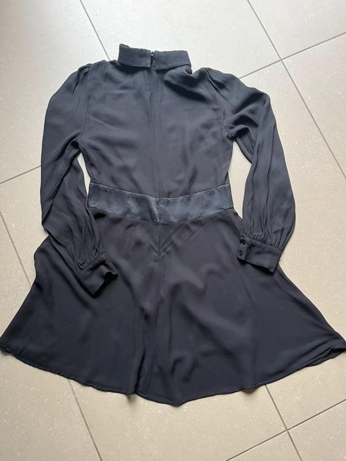 Robe cintrée col Claudine noire Zara S - photo numéro 4