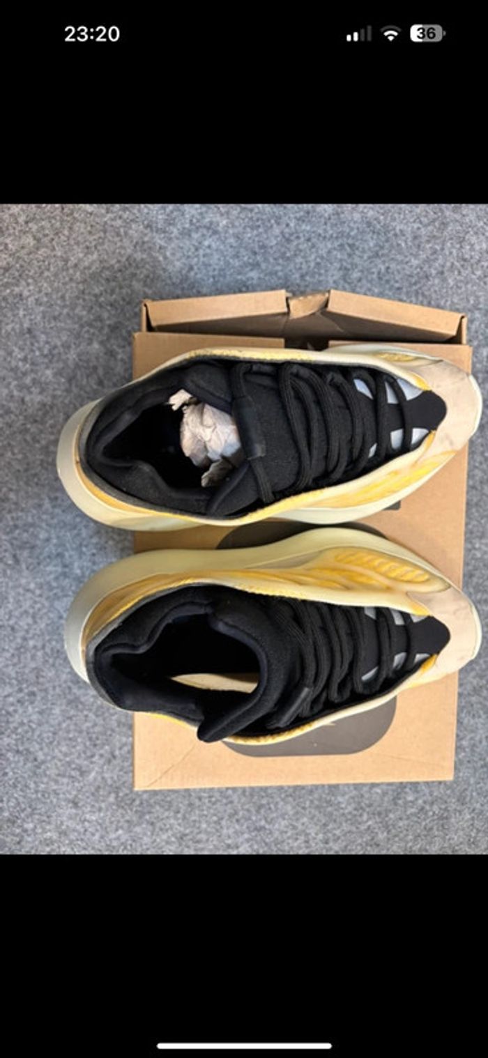 adidas Yeezy 700 V3 dans le coloris rare “Monsaf” - photo numéro 9