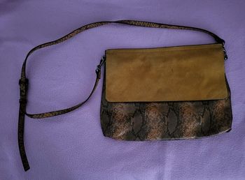 Pochette bandoulière imprimé python camel