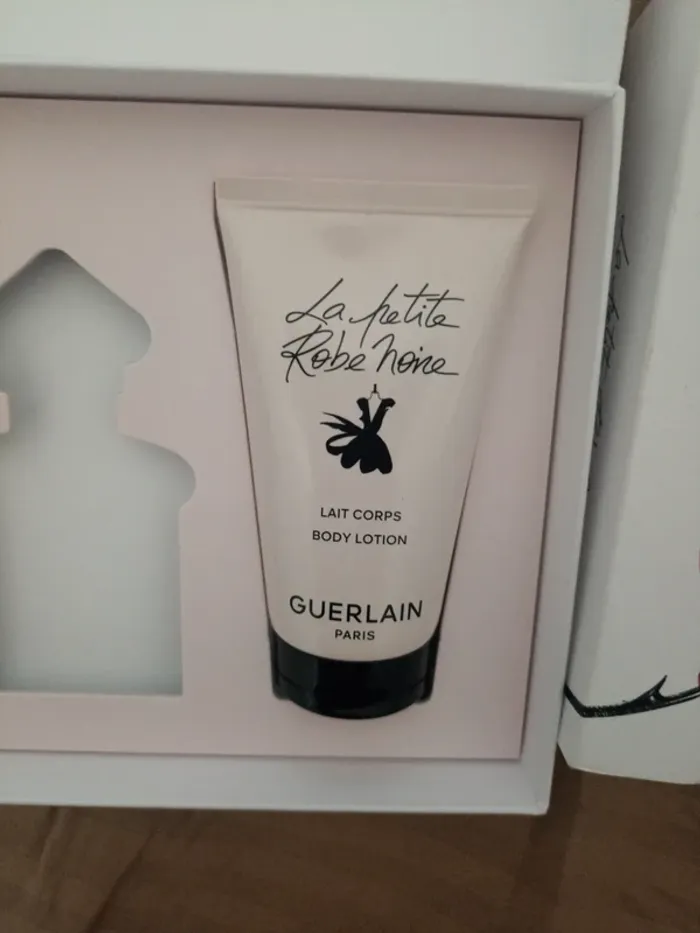 Lait pour le corps La petite robe noire - photo numéro 3