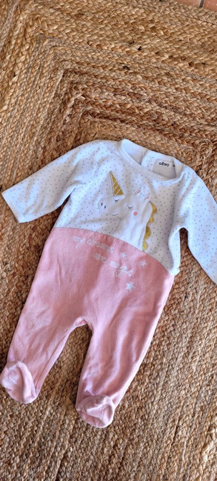 Joli Body Pyjama Dors-bien rose et blanc Licorne Gémo 6mois