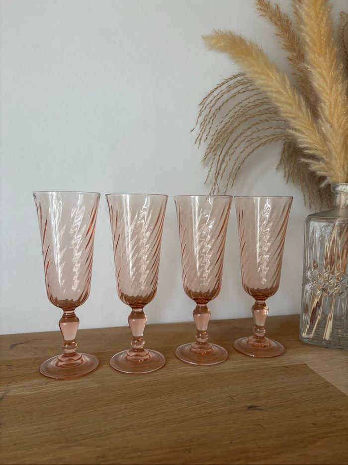 Vintage lot de 4 flûtes à champagne Luminarc Rosaline