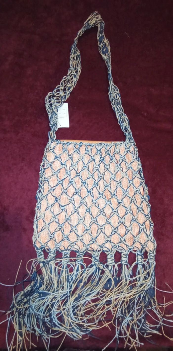 Deux magnifiques sacs à bandoulière avec boutons et franges Neufs Giada - photo numéro 3