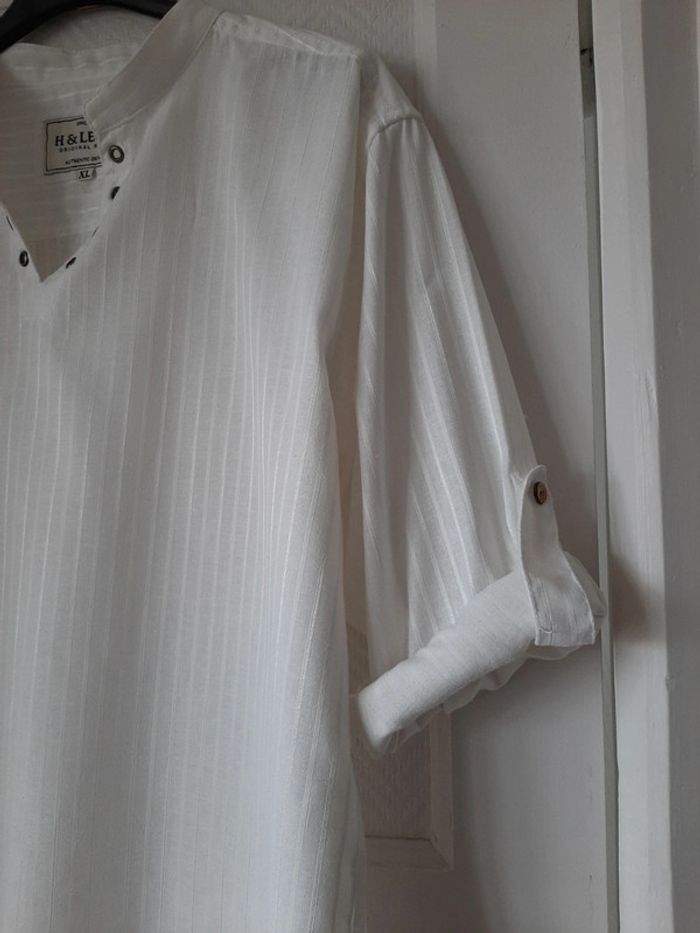 Chemise en parfait état - photo numéro 3