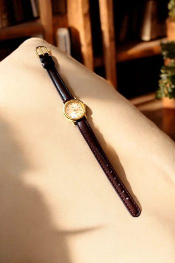 Montre vintage bracelet cuir marron