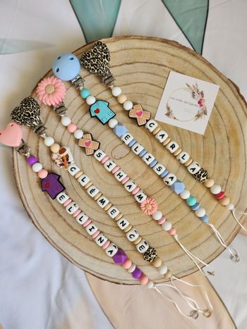 Attache stylo pour blouse soignants