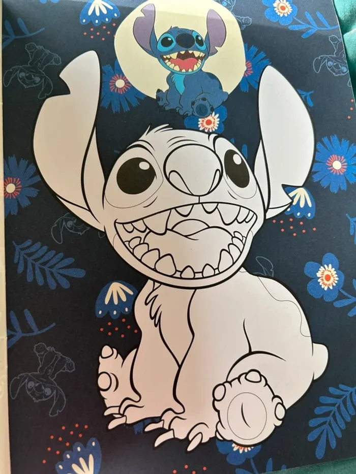 Livre de coloriage stitch et Angel neuf - photo numéro 3