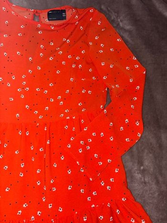 Robe rouge ASOS à petites fleurs – fluide et féminine 🌸 taille 38 en très bon état - photo numéro 7