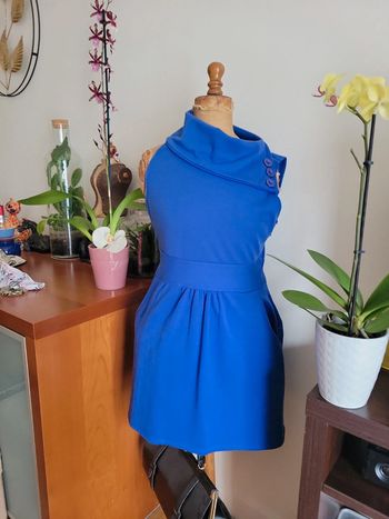 Robe bleu poche. Taille 3