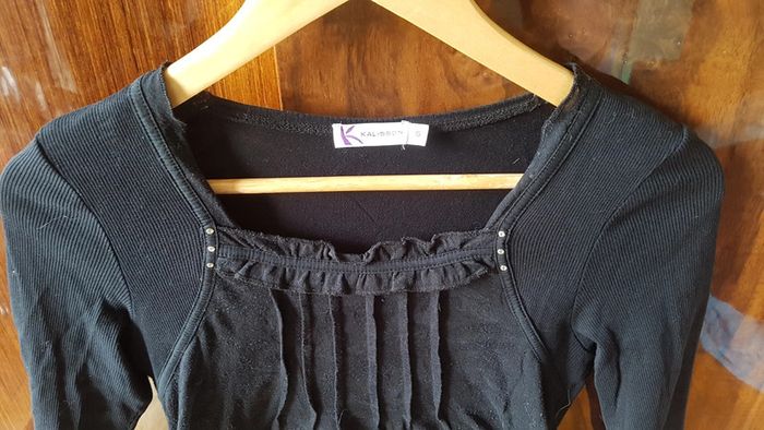 Blouse manches 3/4 noir avec dessin - photo numéro 4