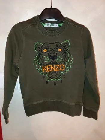 Sublime sweat Kenzo très original avec mitaines intégrées taille 4 ans en excellent état