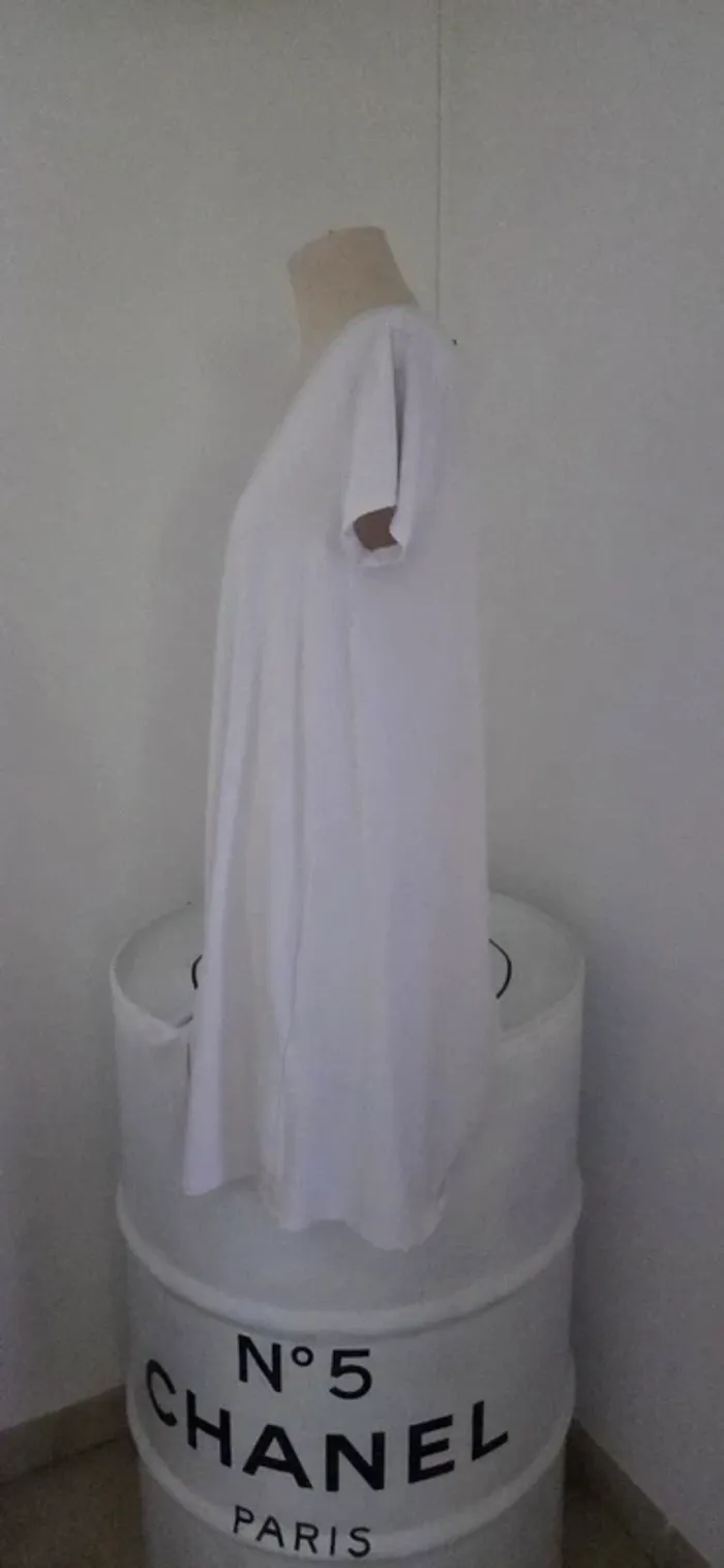 Robe blanche Armani Exchange taille M neuve - photo numéro 3