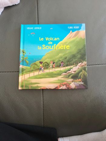 Livre le volcan de la soufrière