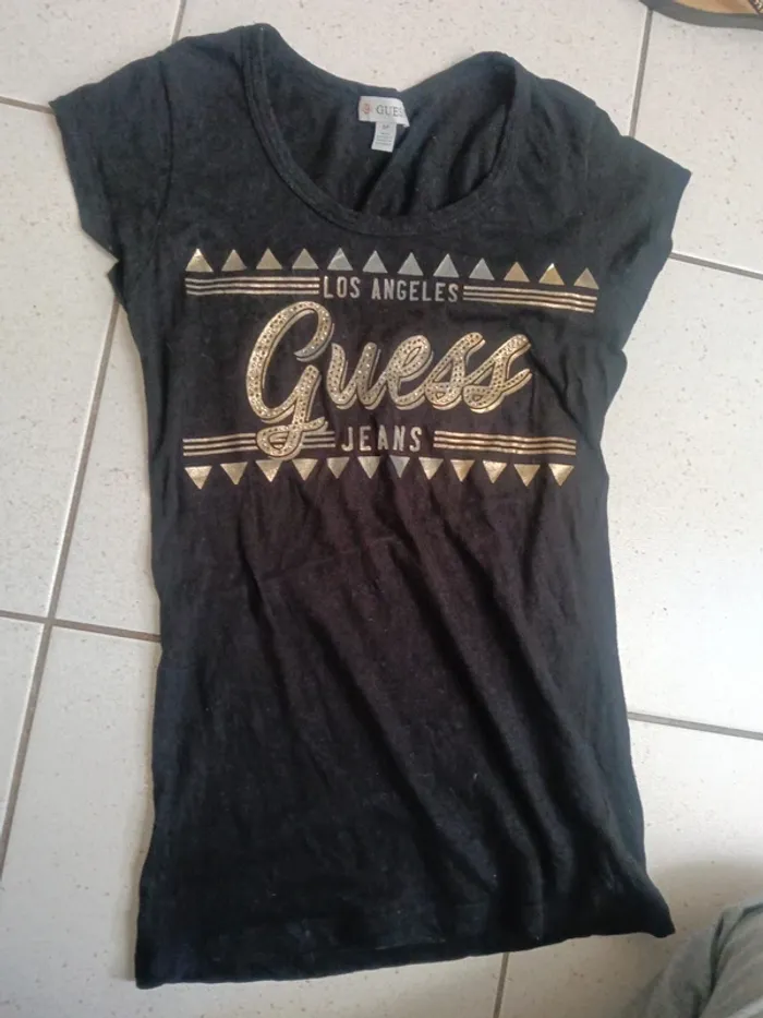 Tee shirt Guess taille S - photo numéro 5