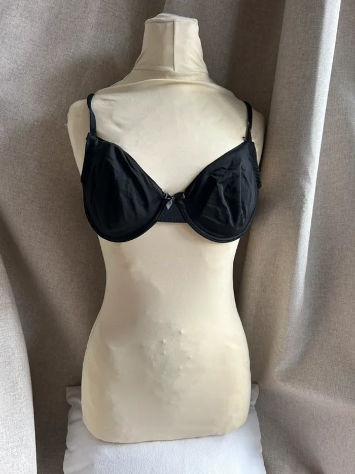 Soutien-gorge noir 90B, très bon état - photo numéro 2