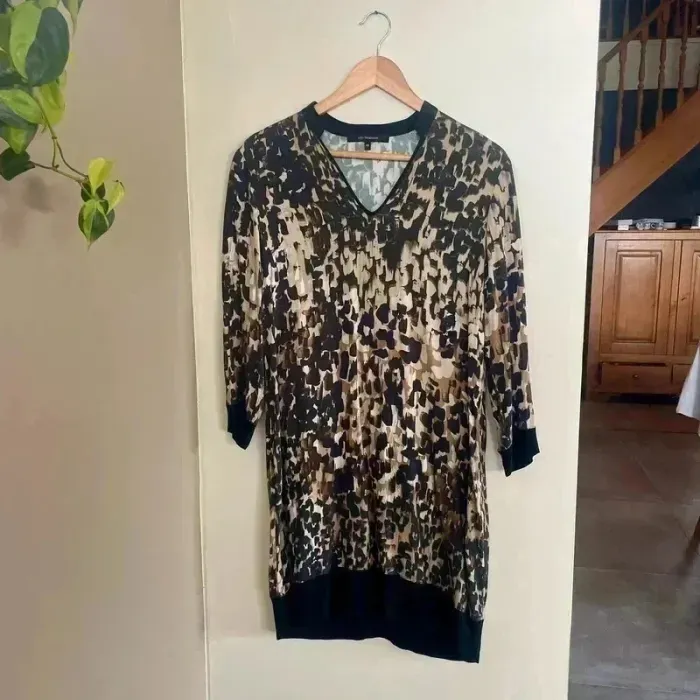 Robe tunique La Fée Maraboutée T40 imprimé léopard abstrait marron beige noir viscose col V V007