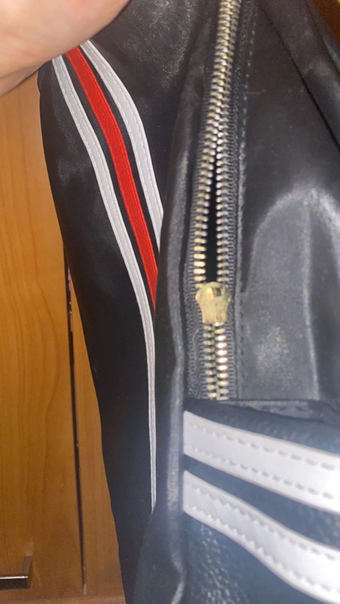 Sac a dos noir avec bandes de couleurs - photo numéro 8