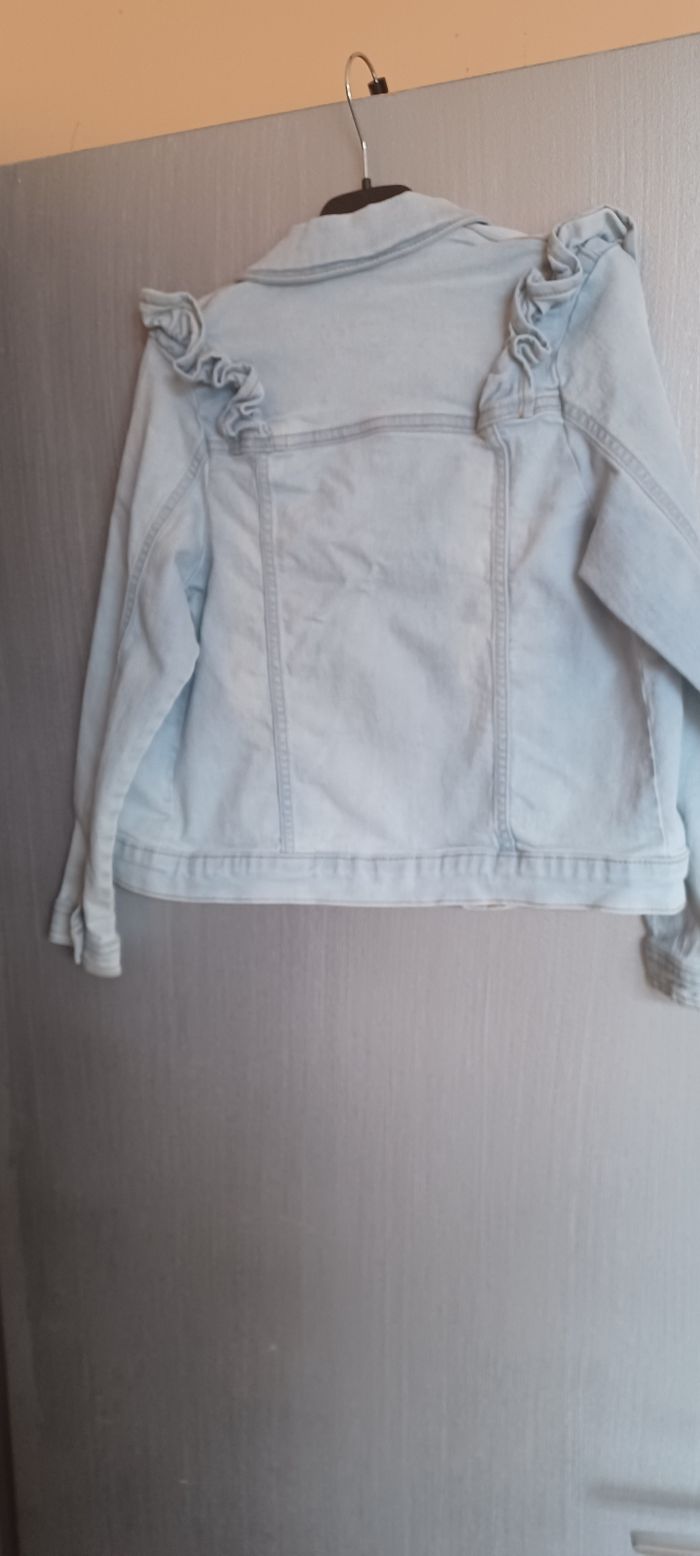 Très jolie veste jeans fille T 10 ans - photo numéro 9