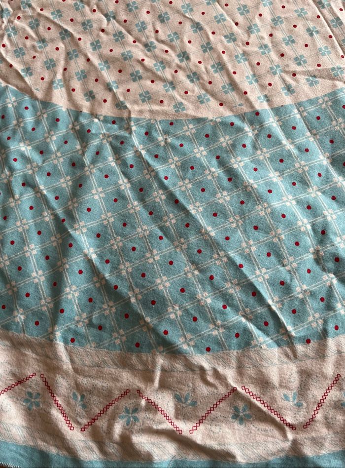 Tissu de récupération nappe - photo numéro 3