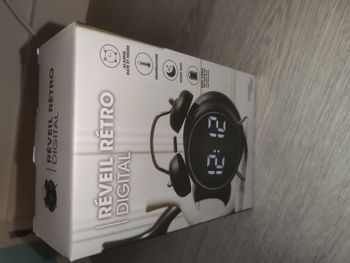 Réveil rétro digital NEUF