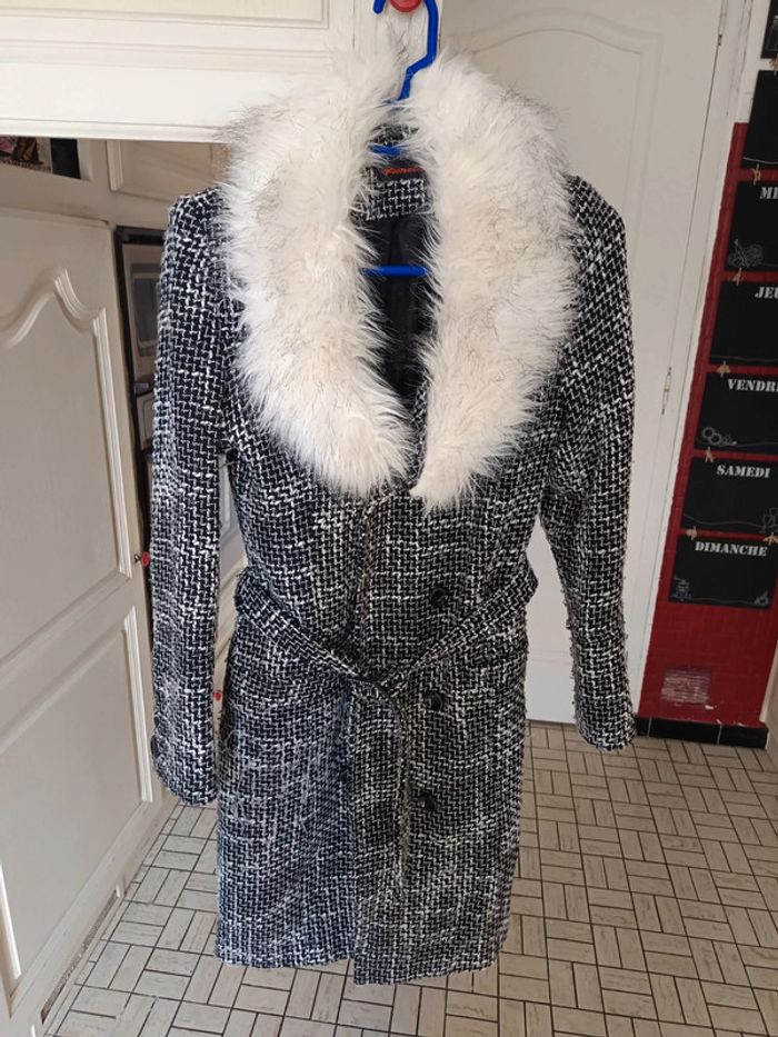 Manteau 3/4 avec col fourrure détachable taille 38
