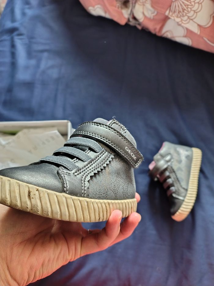 Chaussure Geox grise avec coeur - photo numéro 2