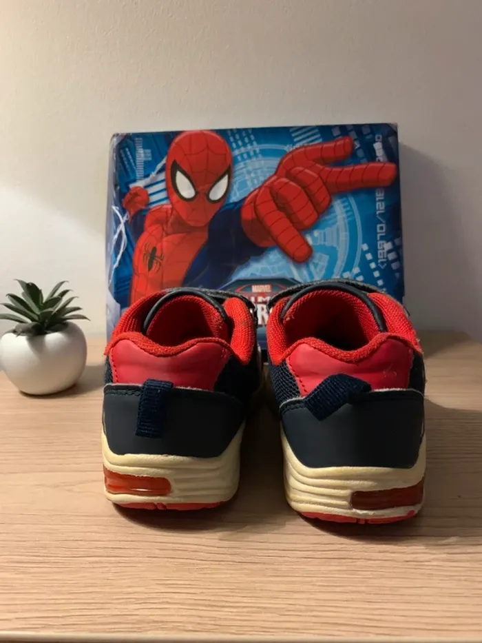 Chaussure d’enfant Spiderman taille 27 - photo numéro 2