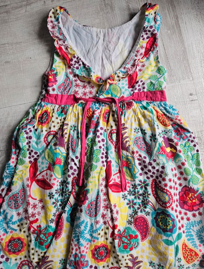 Superbe robe fleurie dpam 8 ans - photo numéro 4