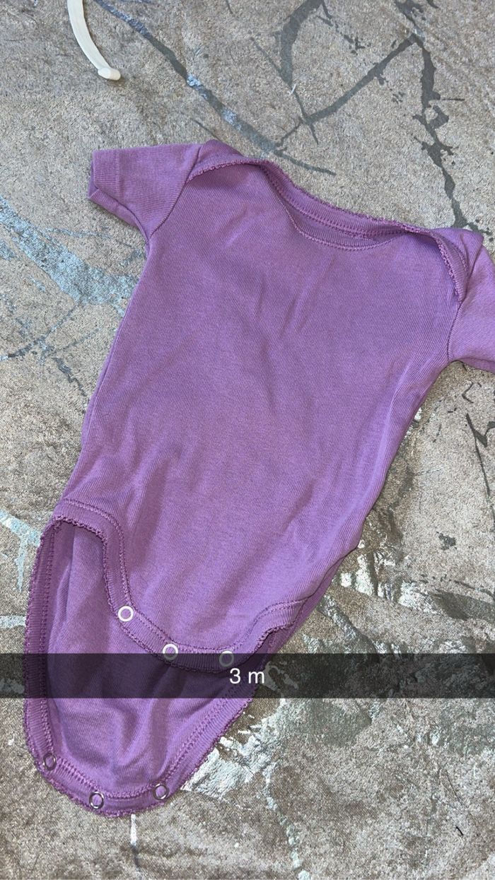 10 bodys - photo numéro 2