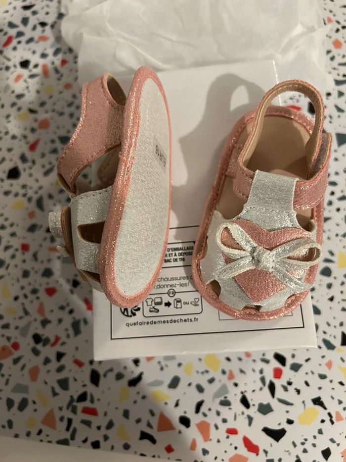 Petite sandales bébé fille - photo numéro 3