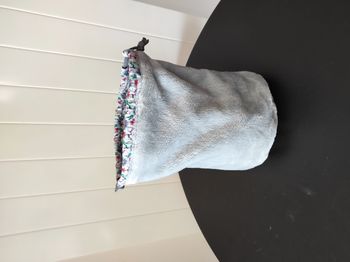 Petit pochon fait main – Modèle unique – Excellent état