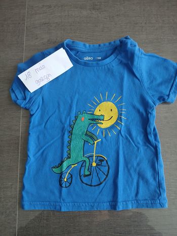 Tee shirt manches cpurtes tres bon état 18 mois garçon