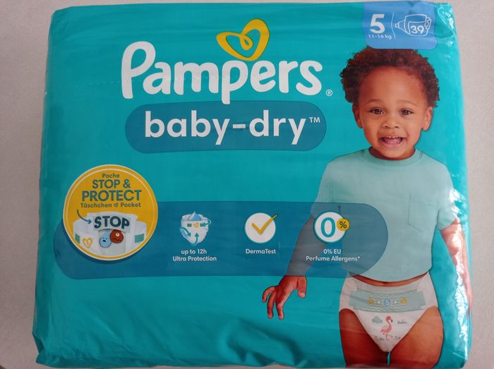 Couches Pampers Baby Dry taille 5 (11-16 kg)