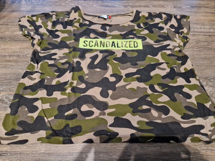 Haut léger court camouflé taille S