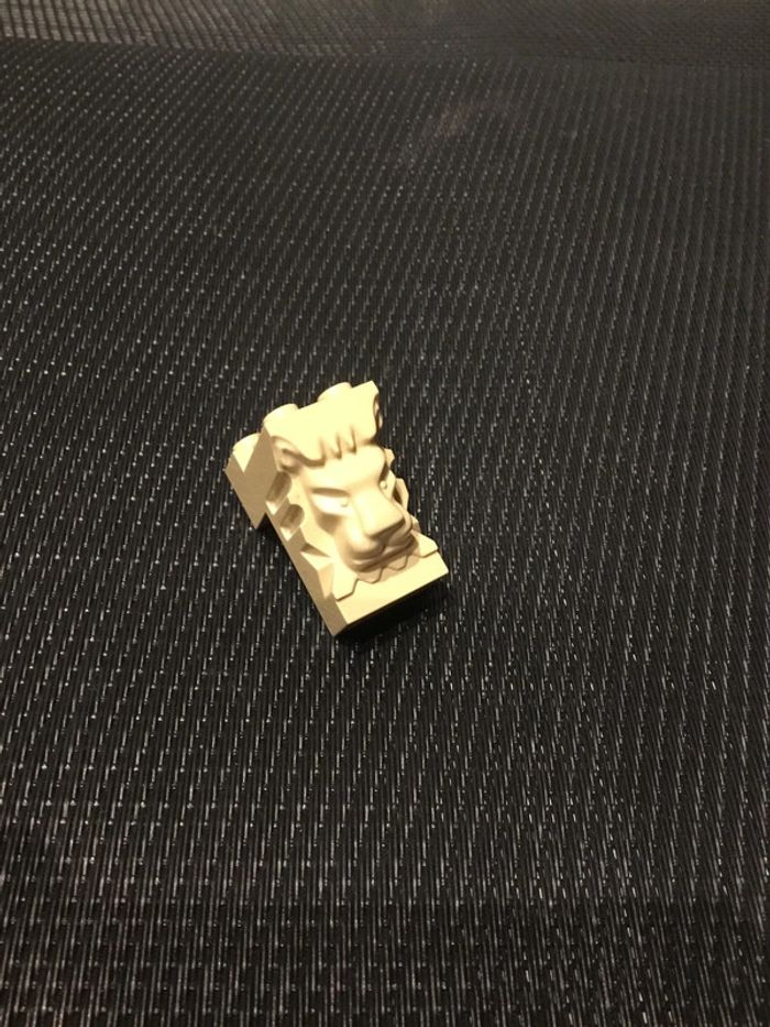 Lego brique sculptée tête de lion beige 2x3x3 lego officiel.