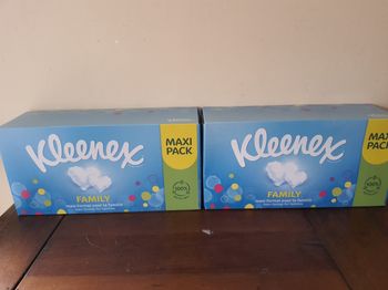 Lot de 2 boites de mouchoirs Kleenex Family