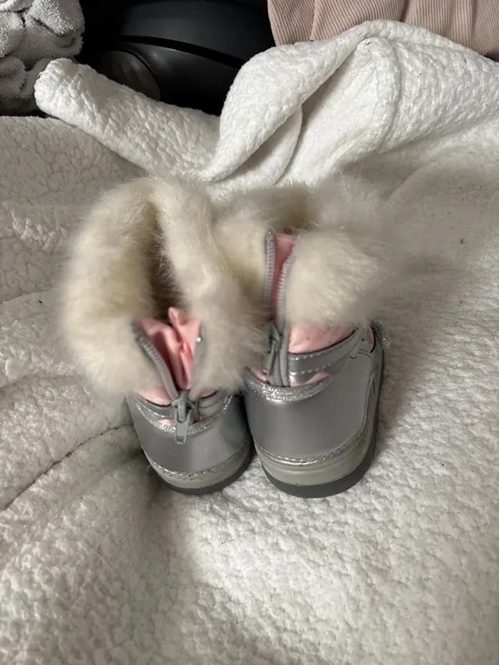 Boots de neige taille 25/26 Luis - photo numéro 2