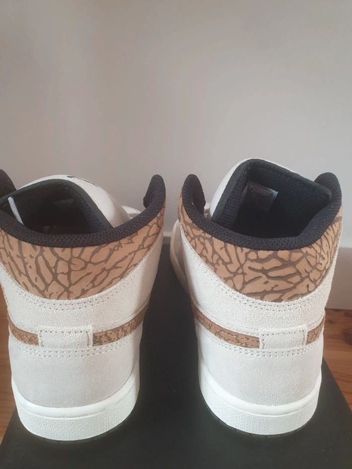 Nike Air Jordan 1 (40.5) - photo numéro 5