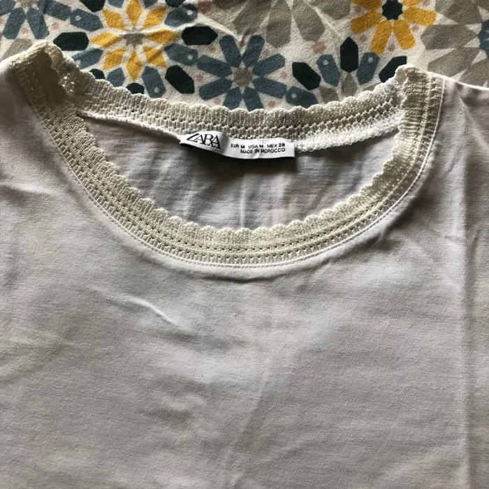 Tee shirt Zara en taille M - photo numéro 3