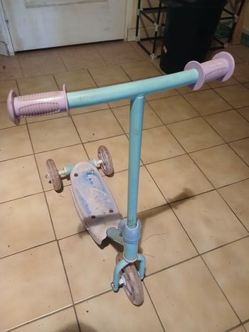 Trotinette reine des neiges