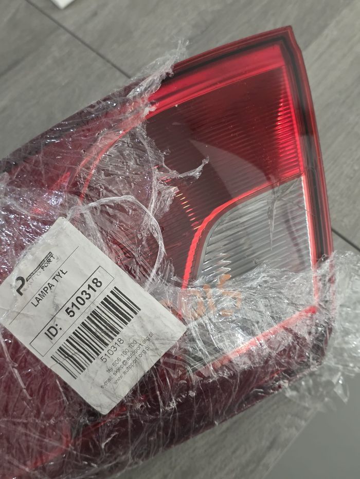 Feu arrière droit SEAT Ibiza IV ST (2008-2017) – côté caisse - photo numéro 6