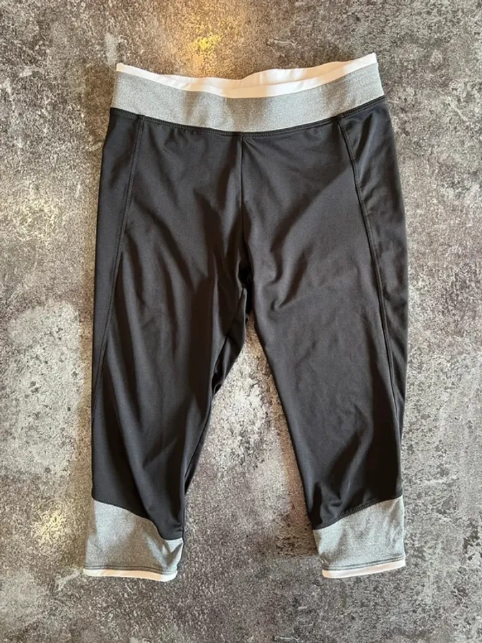 Lot 2 legging 3/4 femme Domyos taille S Set women leggings Lotto leggings donna 2er Damen Leggings - photo numéro 2