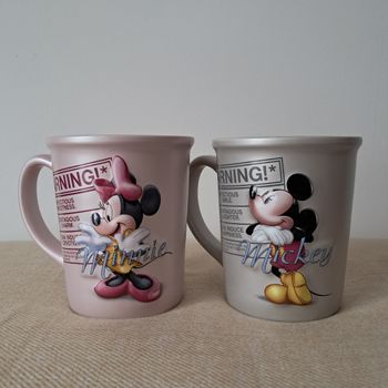 Lot de 2 tasses / mugs Disney – Mickey & Minnie