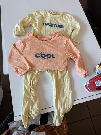 Lot de 2 pyjamas 12mois