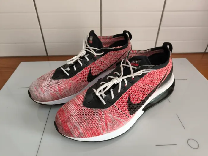 Nike chaussures Air Max FlyKnit Racer coloris rouge / blanc pointure 45 - photo numéro 6