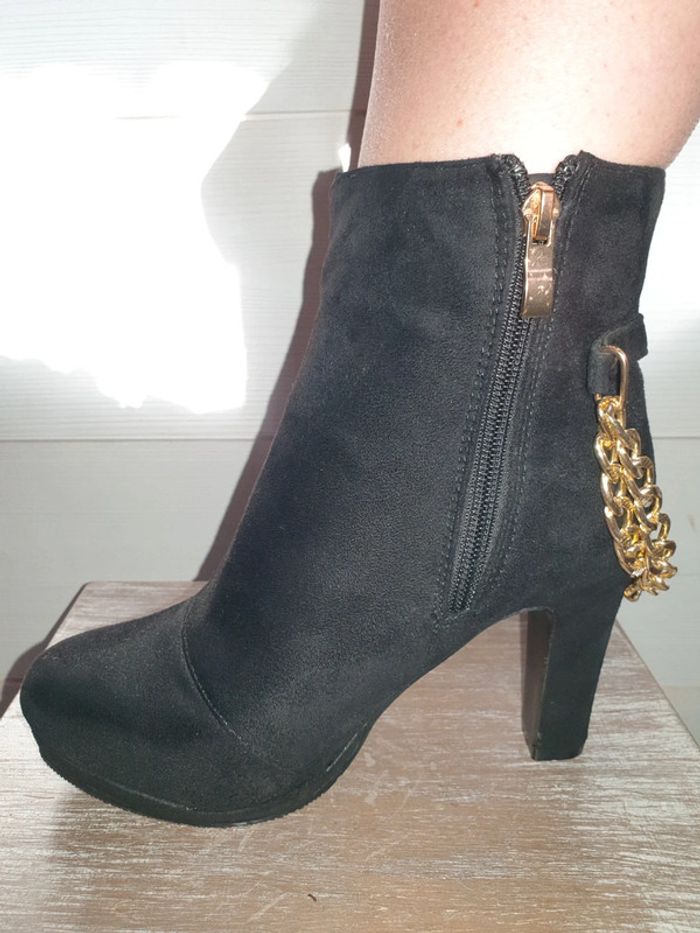 Bottines daim et chaine or T37 - photo numéro 4