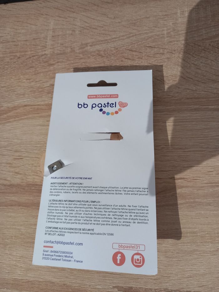 Attache tétine - photo numéro 2