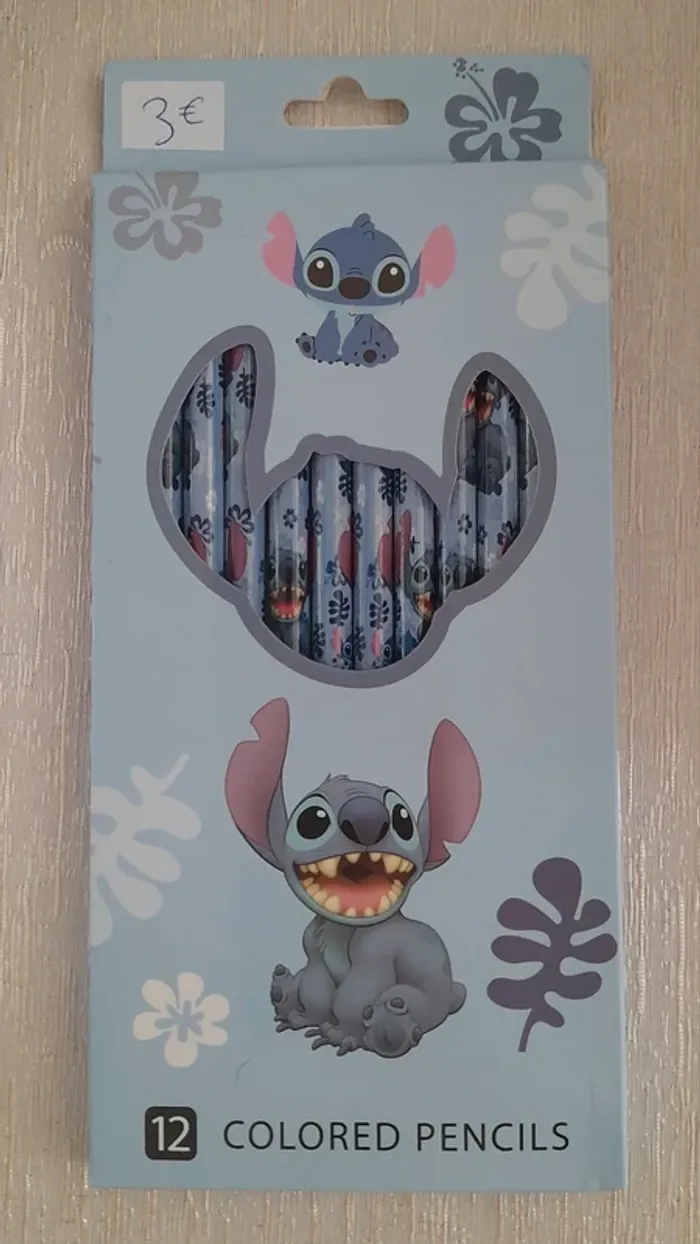 Crayons de couleurs stitch