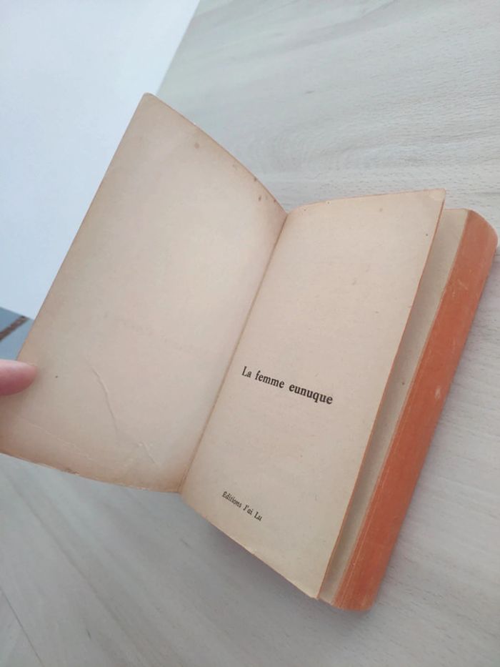 Livre poche document la femme Eunuque Germaine Greer conditions féminines - photo numéro 2