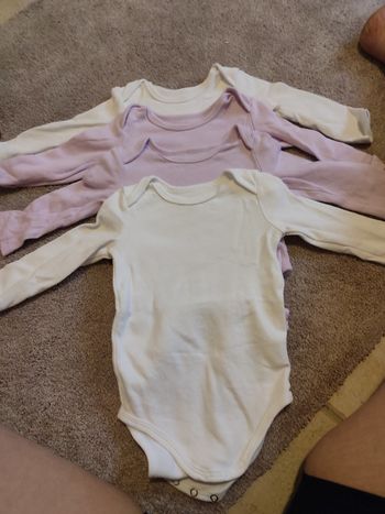 Lot 4 bodies manches longues